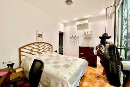 Apartamento para alugar com 140m², 3 quartos e 1 vaga Apartamento para alugar com 140m², 3 quartos e 1 vagaSuite