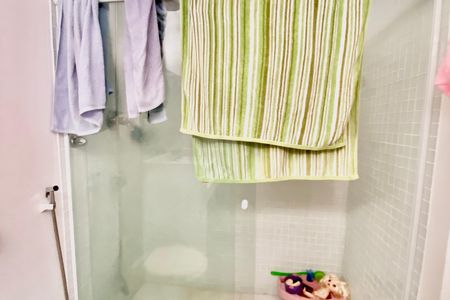 Apartamento para alugar com 140m², 3 quartos e 1 vaga Apartamento para alugar com 140m², 3 quartos e 1 vagaBanheiro da suíte 2