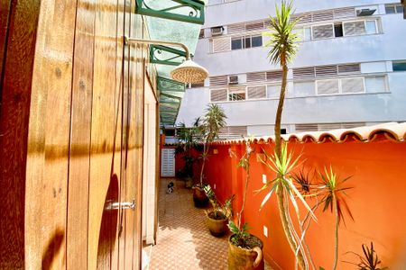 Apartamento para alugar com 140m², 3 quartos e 1 vaga Apartamento para alugar com 140m², 3 quartos e 1 vagaVaranda