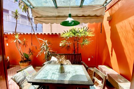 Apartamento para alugar com 140m², 3 quartos e 1 vaga Apartamento para alugar com 140m², 3 quartos e 1 vagaVaranda