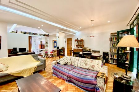 Apartamento para alugar com 140m², 3 quartos e 1 vaga Apartamento para alugar com 140m², 3 quartos e 1 vagaSala