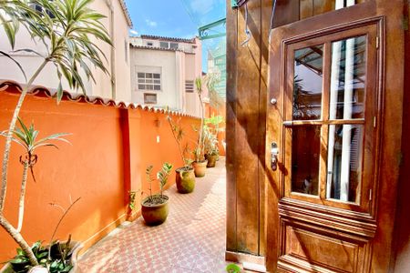 Apartamento para alugar com 140m², 3 quartos e 1 vaga Apartamento para alugar com 140m², 3 quartos e 1 vagaVaranda