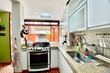 Apartamento para alugar com 140m², 3 quartos e 1 vaga Apartamento para alugar com 140m², 3 quartos e 1 vagaCozinha