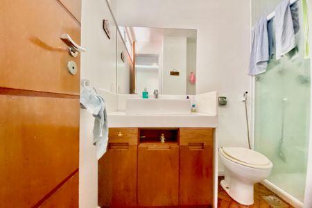 Apartamento para alugar com 140m², 3 quartos e 1 vaga Apartamento para alugar com 140m², 3 quartos e 1 vagaBanheiro da suíte 2