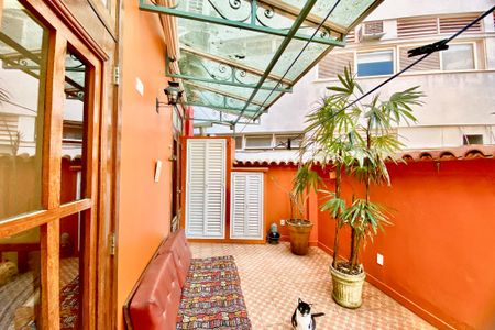 Apartamento para alugar com 140m², 3 quartos e 1 vaga Apartamento para alugar com 140m², 3 quartos e 1 vagaVaranda