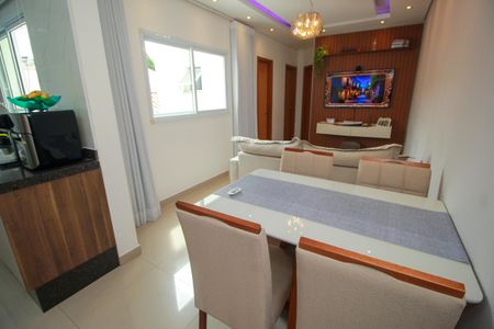 Apartamento à venda com 108m², 2 quartos e 2 vagas Apartamento à venda com 108m², 2 quartos e 2 vagasSala de Jantar