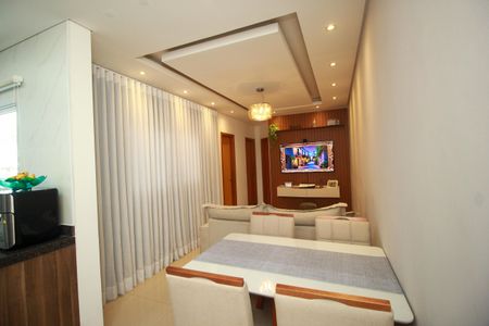 Apartamento à venda com 108m², 2 quartos e 2 vagas Apartamento à venda com 108m², 2 quartos e 2 vagasSala de Jantar