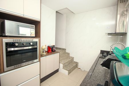 Apartamento à venda com 108m², 2 quartos e 2 vagas Apartamento à venda com 108m², 2 quartos e 2 vagasCozinha