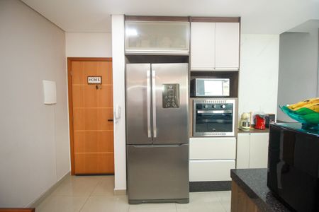 Apartamento à venda com 108m², 2 quartos e 2 vagas Apartamento à venda com 108m², 2 quartos e 2 vagasCozinha