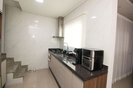 Apartamento à venda com 108m², 2 quartos e 2 vagas Apartamento à venda com 108m², 2 quartos e 2 vagasCozinha