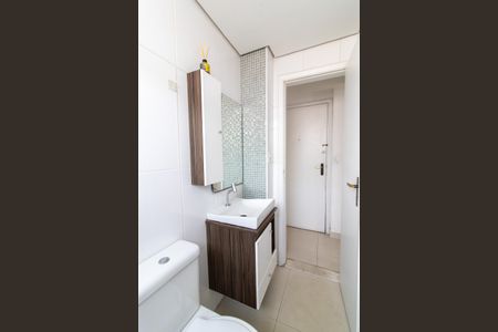 Banheiro de kitnet/studio à venda com 1 quarto, 40m² em Cambuí, Campinas