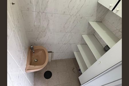 Apartamento para alugar com 69m², 2 quartos e sem vagaÁrea de Serviço- Despensa 