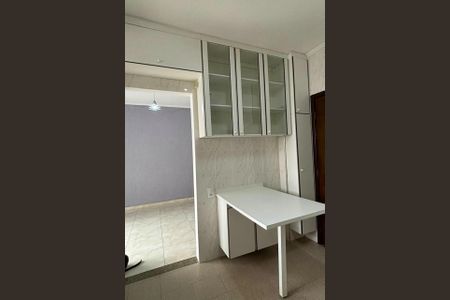 Apartamento para alugar com 69m², 2 quartos e sem vagaCozinha 