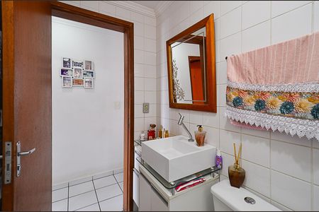 Apartamento à venda com 60m², 3 quartos e 1 vaga Apartamento à venda com 60m², 3 quartos e 1 vagaBanheiro