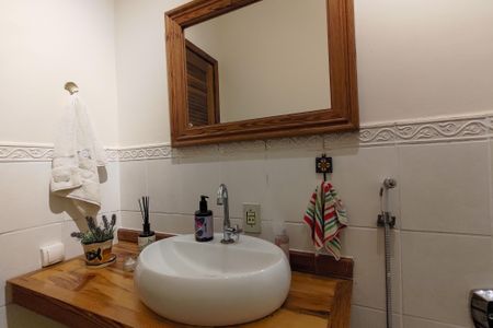 Casa à venda com 380m², 4 quartos e sem vagaBanheiro Social