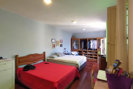 Casa à venda com 380m², 4 quartos e sem vagaSuíte 2