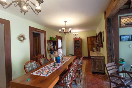 Casa à venda com 380m², 4 quartos e sem vagaSala de Jantar