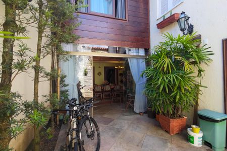 Casa à venda com 380m², 4 quartos e sem vagaQuintal