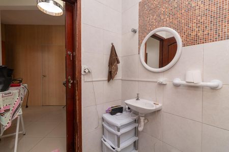 Casa para alugar com 300m², 4 quartos e 2 vagasBanheiro