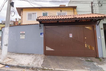 Casa para alugar com 300m², 4 quartos e 2 vagasFachada