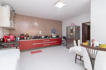 Casa para alugar com 300m², 4 quartos e 2 vagasCozinha