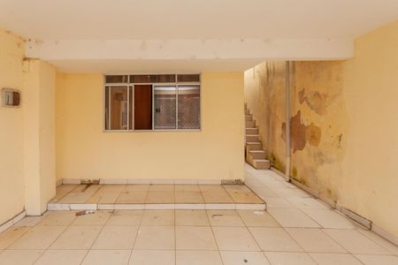 Garagem de casa à venda com 4 quartos, 250m² em Jardim das Flores, São Paulo