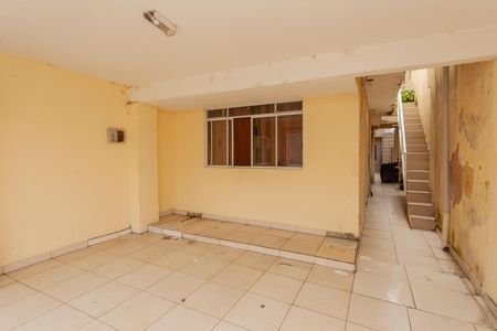 Garagem de casa à venda com 4 quartos, 250m² em Jardim das Flores, São Paulo