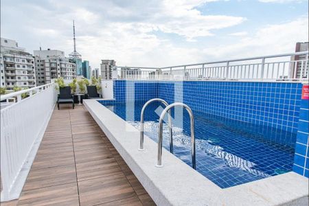 Studio à venda com 30m², 1 quarto e sem vaga Studio à venda com 30m², 1 quarto e sem vagaÁrea comum - Piscina