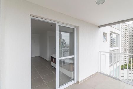 Studio à venda com 30m², 1 quarto e sem vaga Studio à venda com 30m², 1 quarto e sem vagaVaranda