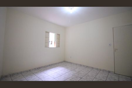 Casa para alugar com 1 quarto, 28m² em Vila Fatima, São Paulo