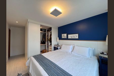 Apartamento à venda com 157m², 4 quartos e 3 vagasSuíte 1