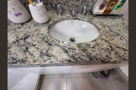 Apartamento à venda com 157m², 4 quartos e 3 vagasSuíte 3 - Banheiro