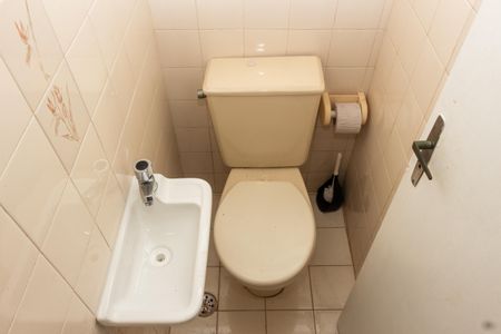 Casa de condomínio para alugar com 100m², 4 quartos e 2 vagasLavabo