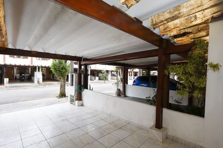 Garagem de casa de condomínio para alugar com 3 quartos, 100m² em Jardim Marajoara, São Paulo