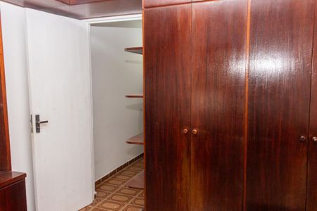 Casa de condomínio para alugar com 100m², 4 quartos e 2 vagasQuarto 1