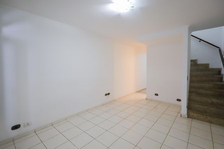 Sala de Estar de casa de condomínio para alugar com 3 quartos, 100m² em Jardim Marajoara, São Paulo