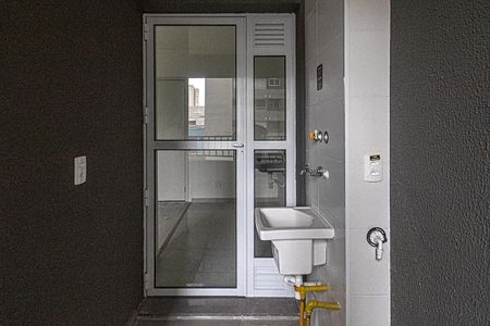 Apartamento à venda com 42m², 2 quartos e 1 vagasacada e área de serviço_3