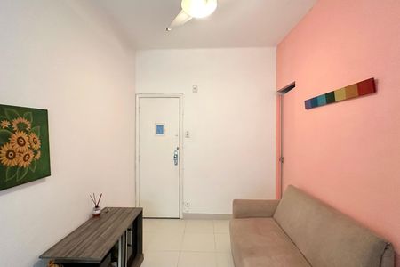 Apartamento para alugar com 1 quarto, 40m² em Leme, Rio de Janeiro