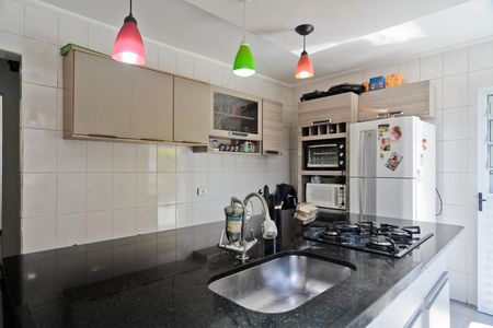 Casa para alugar com 60m², 3 quartos e 1 vagaCozinha