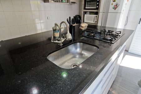 Casa para alugar com 60m², 3 quartos e 1 vagaCozinha