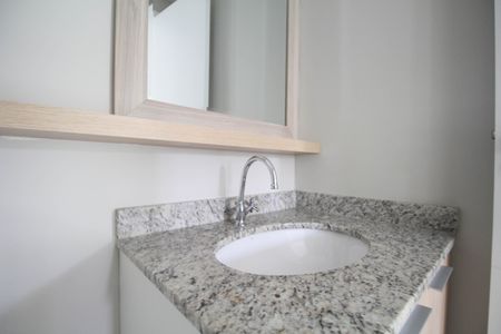 Apartamento para alugar com 55m², 2 quartos e 1 vagaBanheiro 2