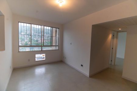 Sala de apartamento à venda com 2 quartos, 60m² em São Lourenço, Niterói