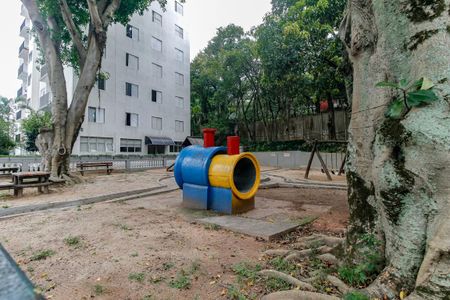 Apartamento para alugar com 70m², 2 quartos e 1 vaga Apartamento para alugar com 70m², 2 quartos e 1 vagaÁrea comum - Playground