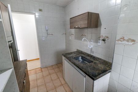 Apartamento para alugar com 70m², 2 quartos e 1 vaga Apartamento para alugar com 70m², 2 quartos e 1 vagaCozinha - Armários
