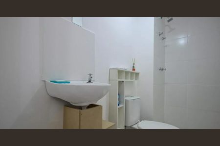 Banheiro de apartamento à venda com 2 quartos, 32m² em Vila Plana, São Paulo