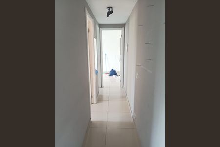 Corredor de apartamento para alugar com 2 quartos, 40m² em Vila Zat, São Paulo