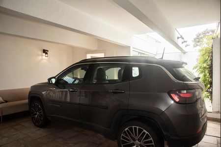 Garagem de casa à venda com 3 quartos, 370m² em Planalto Paulista, São Paulo