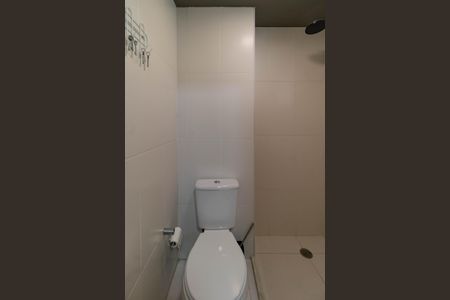 Apartamento para alugar com 242m², 5 quartos e 3 vagas Apartamento para alugar com 242m², 5 quartos e 3 vagasBanheiro de serviço