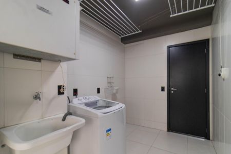 Apartamento para alugar com 242m², 5 quartos e 3 vagas Apartamento para alugar com 242m², 5 quartos e 3 vagasÁrea de Serviço