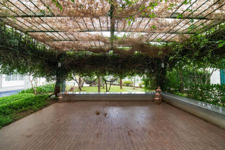 Apartamento para alugar com 242m², 5 quartos e 3 vagas Apartamento para alugar com 242m², 5 quartos e 3 vagasÁrea comum